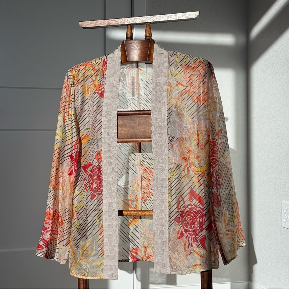 Chico’s 100% Silk Sheer Floral Kimono Jacket Size 2 US L/12-14 Boho Festival